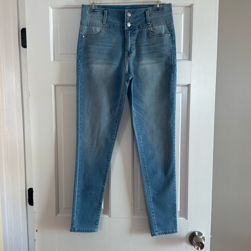NWOT SKINNY JEANS
